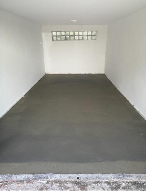 Garaż-magazyn w Bielsku-Białej do wynajęcia.