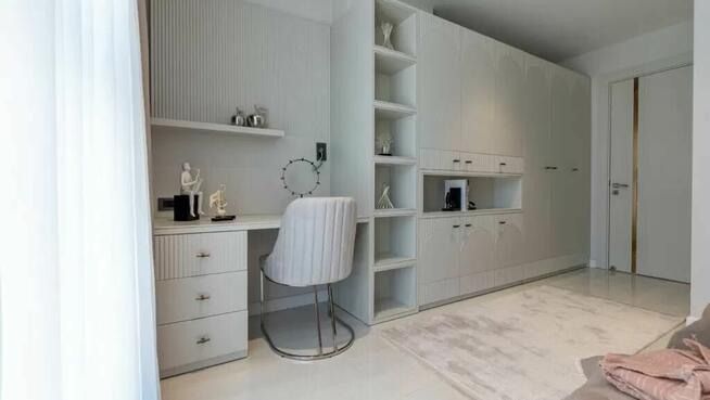 Apartament 2+1 z bezpośrednim zejściem do basenu!