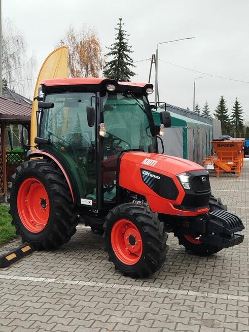 Ciągnik Kioti DK6030C 58,5KM Skrzynia mechaniczna Korea 7lat