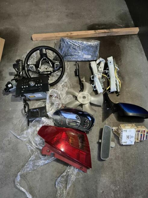 Sprzedam części do Suzuki swift