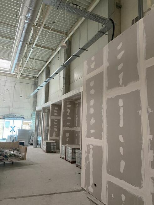 Przyjmuje zlecenie na adaptacji poddaszu, Gładzi, Malowanie .