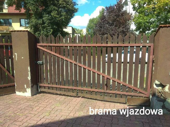 Stalowa brama wjazdowa z furtką z demontażu