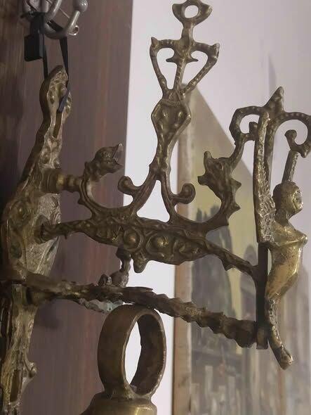 Piękny stary unikalny mosiężny dzwon ze Szwecji