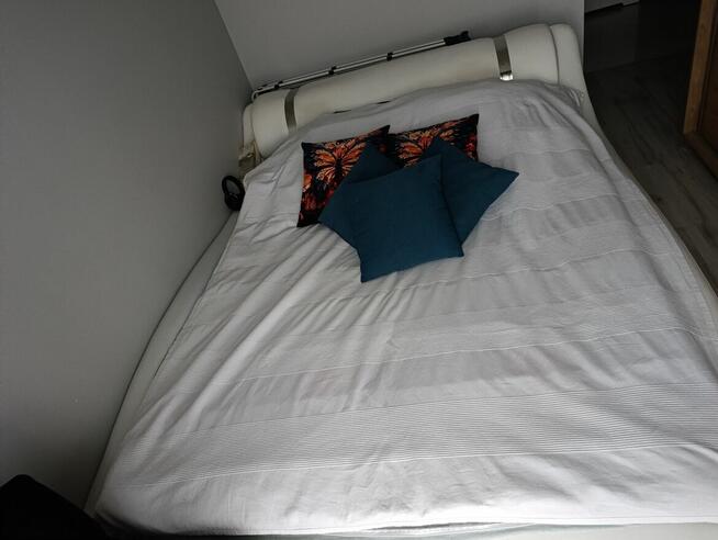 łóżko do sypialni