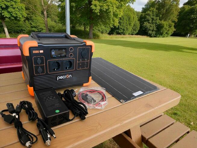 Stacja zasilania E600LFP 1200W 614Wh 24Ah z panelem fotowolt