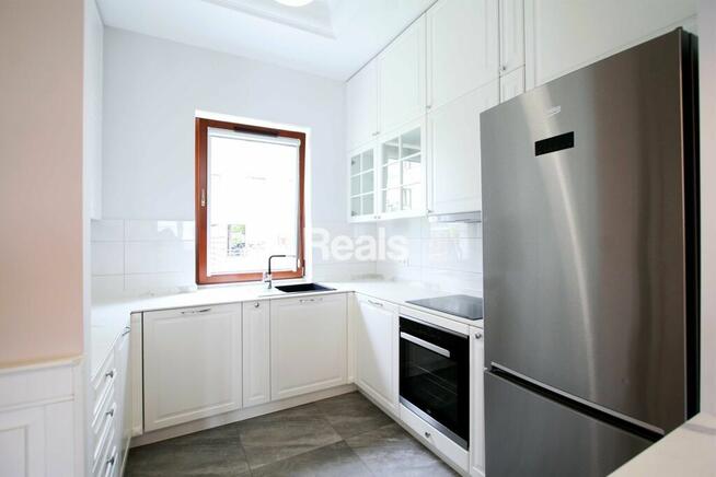 Z ogródkiem, dwupoziomowe