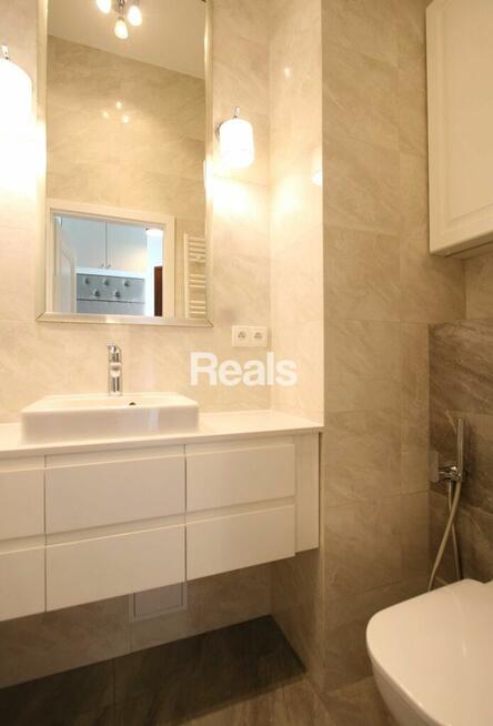 Z ogródkiem, dwupoziomowe