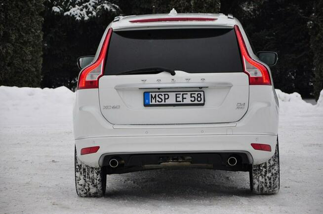Volvo XC 60 2,4D 190KM AWD Lift R-design Xenon Led Panorama Skóry Navi el.klapa