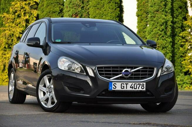 Volvo V60 2,0D 136KM Xenon Led Navi PDC Alufelgi 1Wł. Super Stan z DE !!