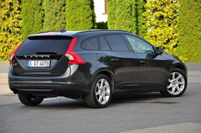 Volvo V60 2,0D 136KM Xenon Led Navi PDC Alufelgi 1Wł. Super Stan z DE !!