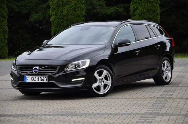 Volvo V60 2,0 D 136KM Lift Led Navi PDC Alufelgi komputer Serwis z DE !!