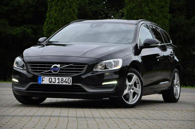 Volvo V60 2,0 D 136KM Lift Led Navi PDC Alufelgi komputer Serwis z DE !!
