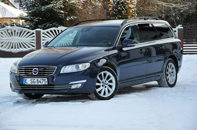 Volvo V70 2,0D 181KM Xenon Navi Skóry El.Klapa Alufelgi El.Fotele Serwis z DE !!