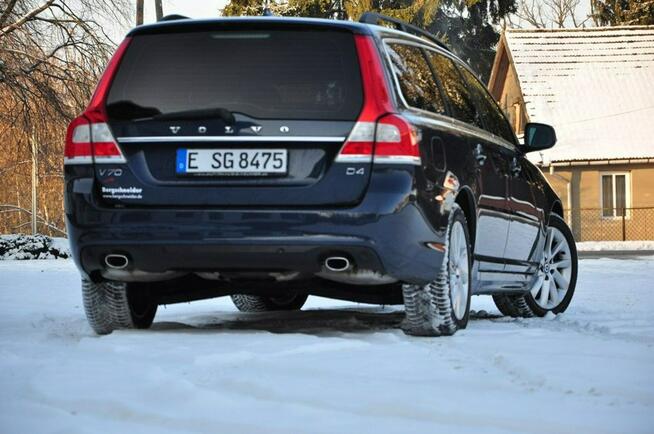 Volvo V70 2,0D 181KM Xenon Navi Skóry El.Klapa Alufelgi El.Fotele Serwis z DE !!