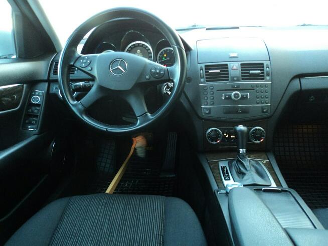 sprzedam ładnego mercedesa C klase W204 1.6 BENZYNA 136KM