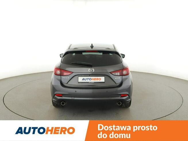 Mazda 3 navi klima auto kamera i czujnki parkowania head-up display grzane fot