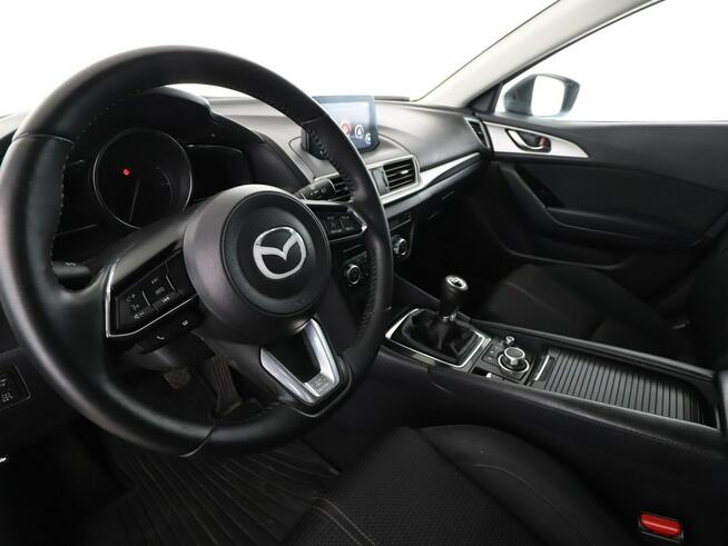 Mazda 3 navi klima auto kamera i czujnki parkowania head-up display grzane fot