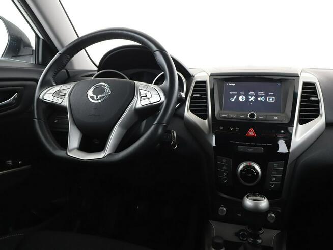 SsangYong Tivoli navi kamera cofania klima auto multifunkcja