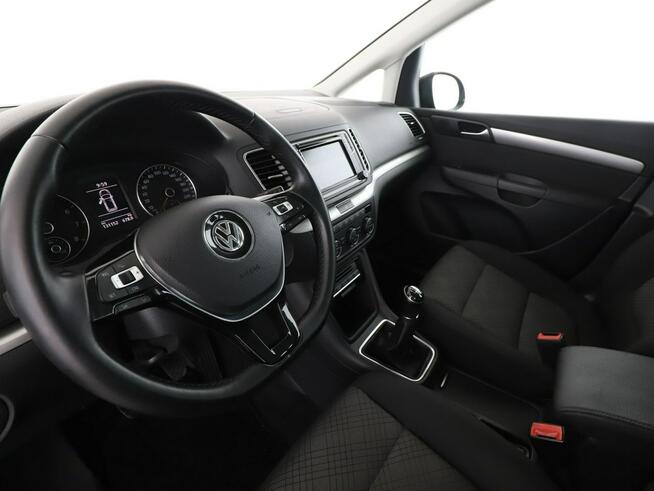 Volkswagen Sharan klima auto grzane fotele tempomat multifunkcja