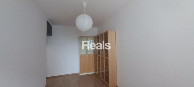 Metro Imielin 250m. 3 pokoje, widna kuchnia balkon