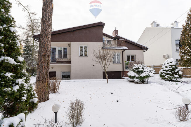 DWA DOMY Z WIELKIM POTENCJAŁEM W UROKLIWYM OTWOCKU