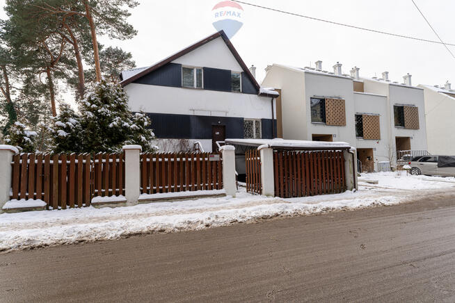 DWA DOMY Z WIELKIM POTENCJAŁEM W UROKLIWYM OTWOCKU