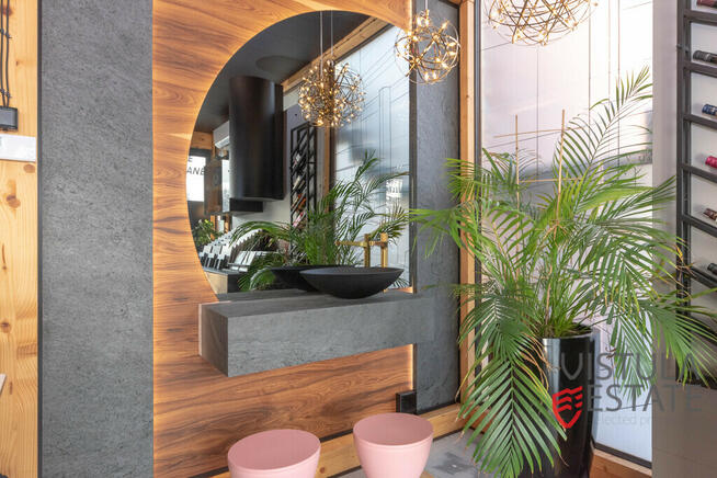 Lokal biurowo-usługowy 36m2, parking