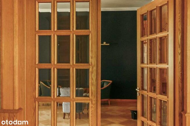 Konstancin- willa z basenem, ogrodem w strefie A