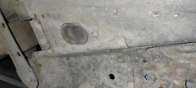 Toyota Yaris 1.3 benzyna**czujniki parkowania**hak**