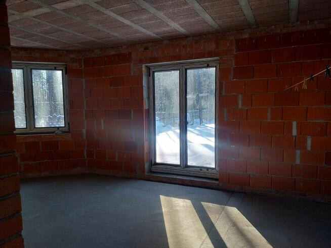 Wolnostojący dom, w otulinie lasu, blisko Warszawy