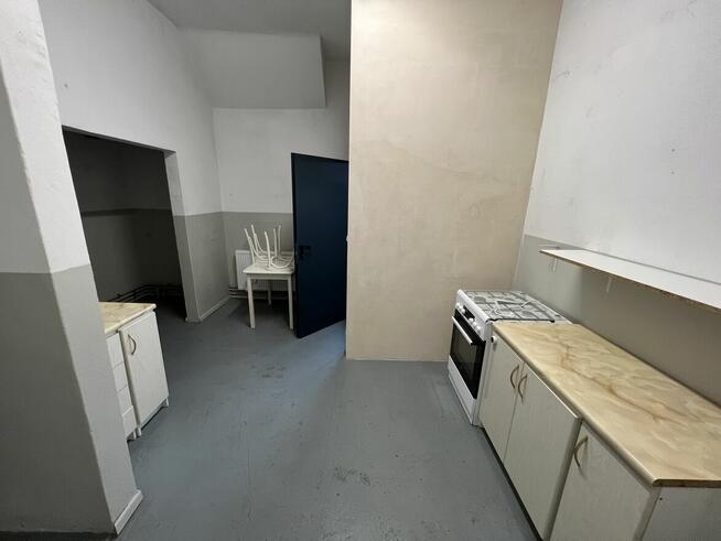 Wynajmę magazyn 250m2parter+250m2 piętro winda Michałowice