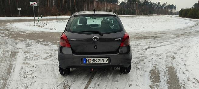 Toyota Yaris 1.3 benzyna**czujniki parkowania**hak**