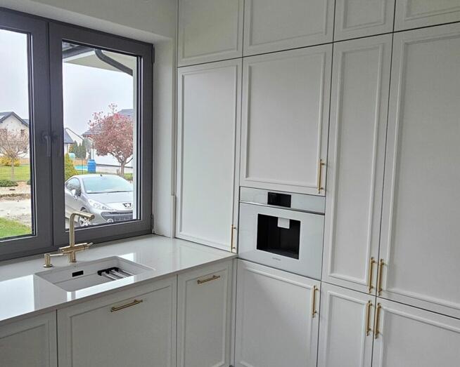 Kuchnie na wymiar , meble łazienkowe i pokojowe