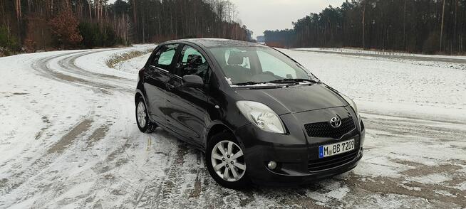 Toyota Yaris 1.3 benzyna**czujniki parkowania**hak**