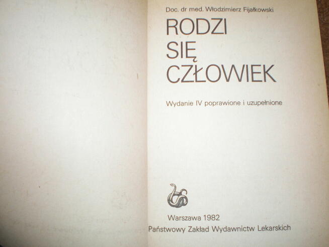 Sprzedam książkę używaną Rodzi się człowiek, stan dobry