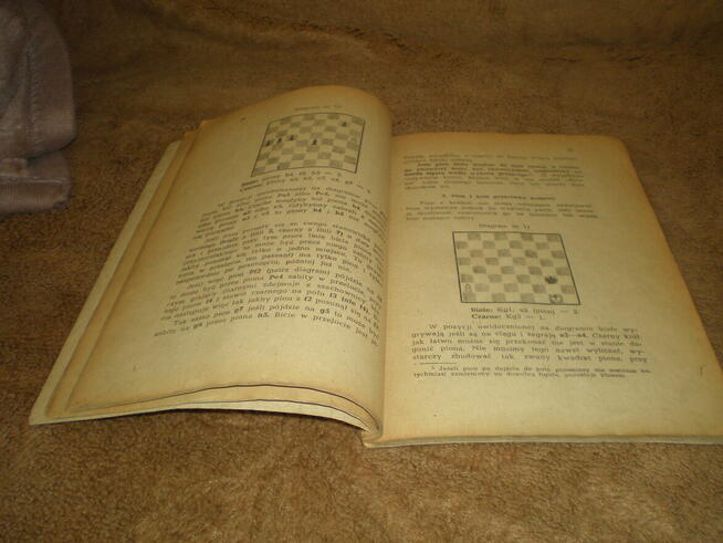 Sprzedam książkę Jak grać w szachy, używana, cena 20 zł.