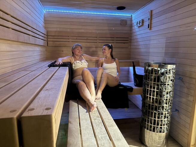 Bungalow z Bania Basen Sauna w Cenie Panieńskie-Kawalerskie