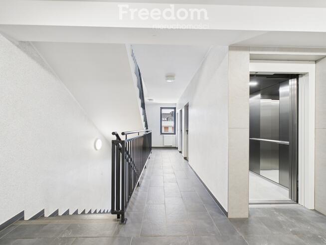 Bez PCC - Taras 17,8 m² parking i komórka w cenie!