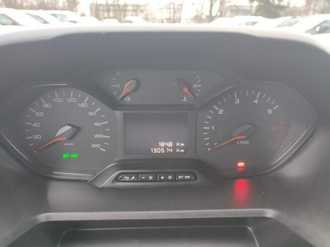 Peugeot Partner Carplay kamera webasto