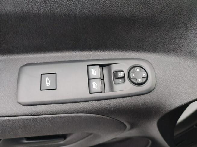 Peugeot Partner Carplay kamera webasto