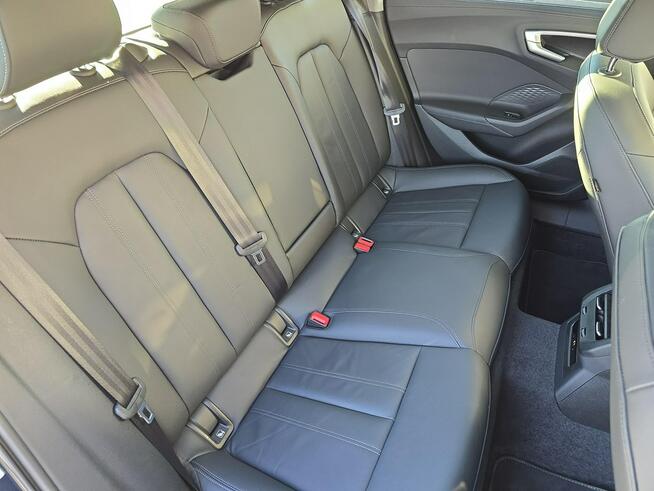 Audi A5 LED_Kamera_Skóra_SoundSystem_CarPlay_Asystenci_El.Fotele_Ambiente_FV23