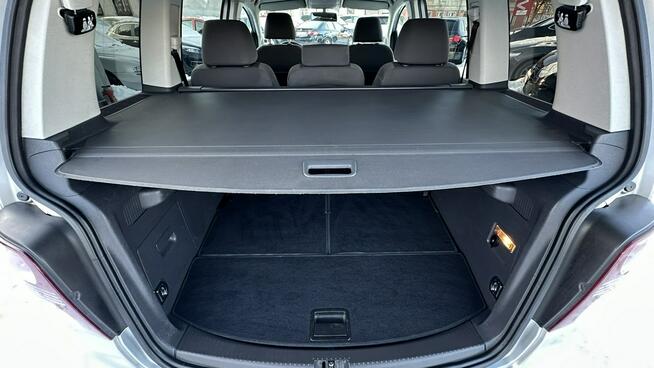 Volkswagen Touran Benzyna 7 Miejsc Zarejestrowany Ubezpieczony