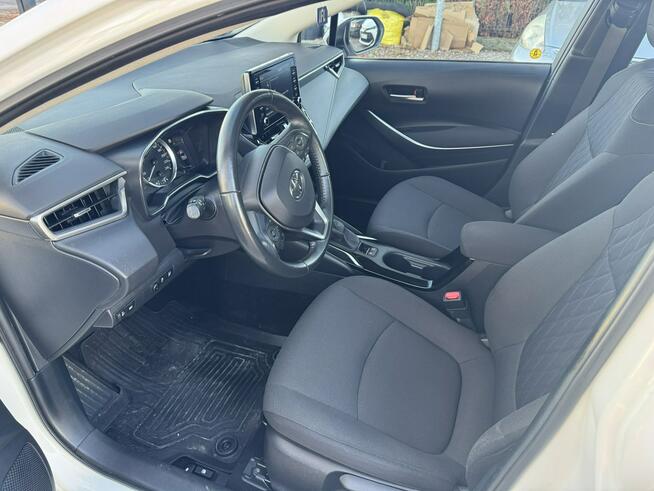 Toyota Corolla 1.8 HSD F-Vat 23% Ast. Parkowani Distronic Kamera Bezwypadkowy