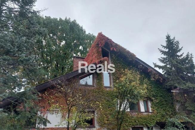 Na Starym Żoliborzu, do zamieszkania lub na biuro.