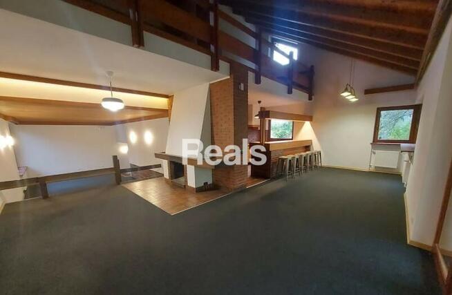 Na Starym Żoliborzu, do zamieszkania lub na biuro.