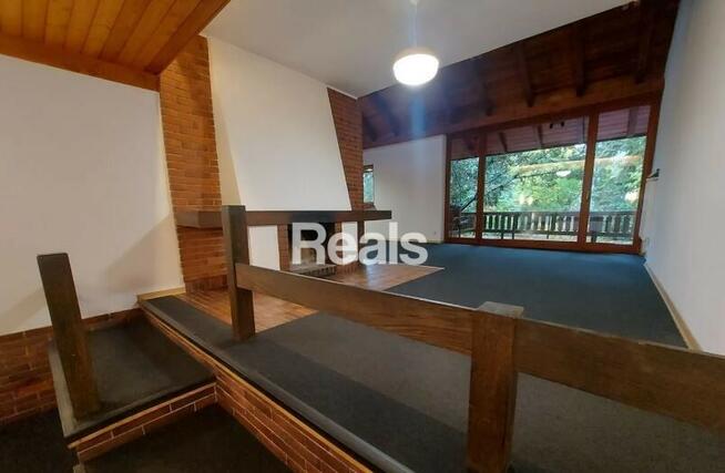 Na Starym Żoliborzu, do zamieszkania lub na biuro.