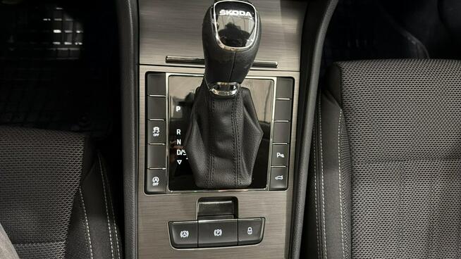 Skoda Superb 2.0 TDI SCR Style DSG Kombi