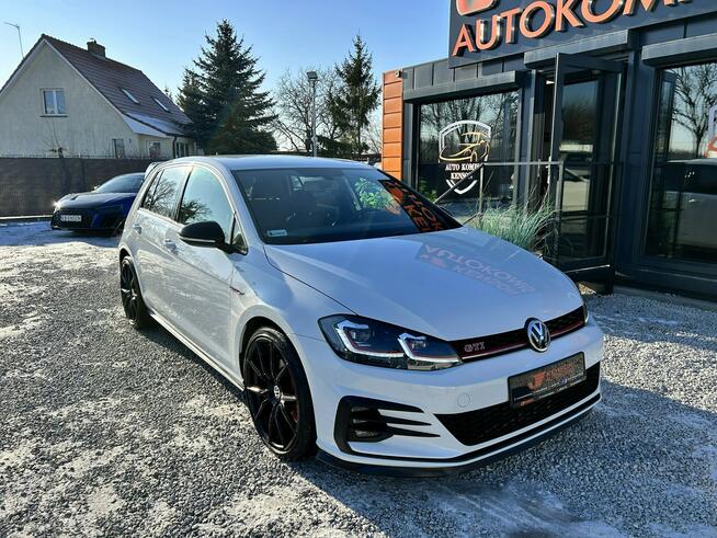 Volkswagen Golf PERFORMANCE, LED, Martwe Pole, Podgrzewane Siedzenia, CarPlay, Kamera