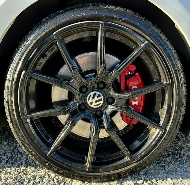 Volkswagen Golf PERFORMANCE, LED, Martwe Pole, Podgrzewane Siedzenia, CarPlay, Kamera