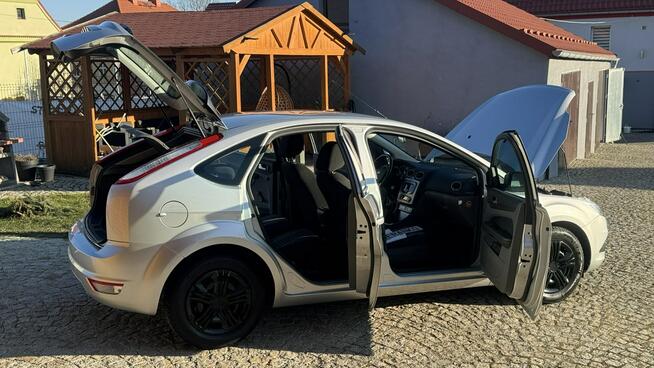 Ford Focus 1.6 Benz. 101KM z Niemiec, LIFT 2010r - Serwisowany, 1 właściciel.